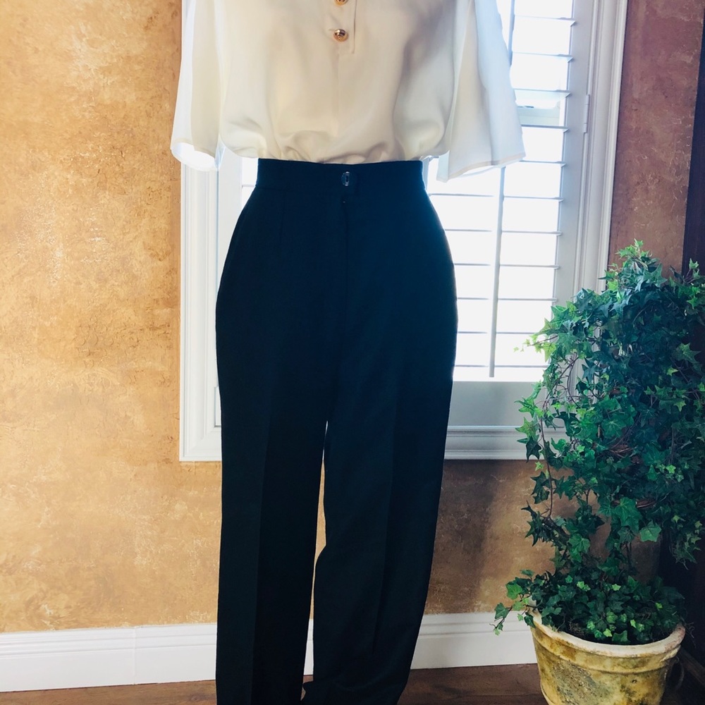 CHANEL Black pants SZ 38